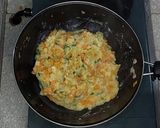 Foto langkah ke 4 dari resep Risol Isi Wortel dan Kentang.