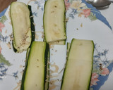 Foto del paso 5 de la receta: Muslo de pollo envuelto en calabacín. Airfryer