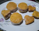 Foto del paso 2 de la receta: Alfajores de Bizcochuelo. Súper Fáciles