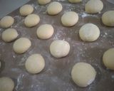 Foto langkah ke 5 dari resep Donat Tanpa Kentang.