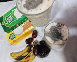 A picture of step 3 of Dates and banana shake.