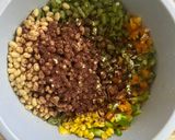 صورة لخطوة 2 من وصفة سلطة الفصوليا الخضراء 🥗🫘