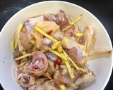 Hình bước làm 1 của món Gà kho gừng