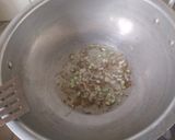 A picture of step 10 of Green Singaporiean Rice.