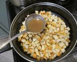 Zsemlemártás 🍞 pirított zsemléből 🥖, fokhagymásan 🧄, alaplével 🍲 recept fázis 4 fotója