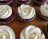 Foto del paso 12 de la receta: Cupcakes red velvet con crema de queso