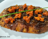 Foto del paso 6 de la receta: Focaccia con cebolla caramelizada y chistorra