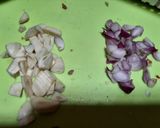 Foto langkah ke 2 dari resep Sambal Bawang Ikan Asin Kapas.