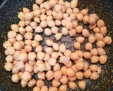 Foto del paso 4 de la receta: Garbanzos con salsa de curry