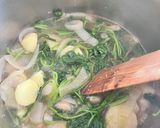 A picture of step 3 of Radish Greens Cream Soup.