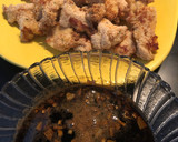 Foto del paso 2 de la receta: Bocaditos de pollo al horno con salsa de ajo y miel. Picoteo bajo en calorías