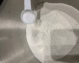 A picture of step 2 of Aloo ke parathe.