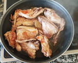 Foto del paso 3 de la receta: Conejo al ajillo con toque de vinagre de Sidra