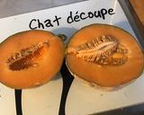 Une image de l'étape 1 de Carpaccio « soleil » melon,jambon de la forêt noire et feta grecque.