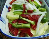 Foto del paso 4 de la receta: Lomo adobado al horno con patatas y verduras