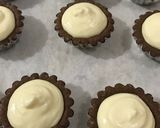 Foto langkah ke 5 dari resep Mini choco cheese pie.