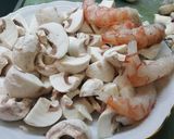 Foto del paso 1 de la receta Champiñón con gambones