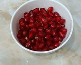 A picture of step 1 of Apple Pomegranate Smoothie.