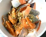 Hình bước làm 1 của món Canh Cá Hồi Cải Chua
