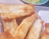 Foto del paso 3 de la receta: Tequeños con queso y palta