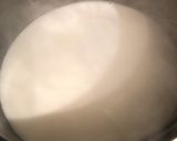 A picture of step 2 of Thai soup.