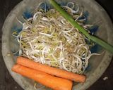Foto langkah ke 1 dari resep Tumis Tauge Wortel.
