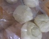 Foto langkah ke 2 dari resep Roti tawar kismis homemade.