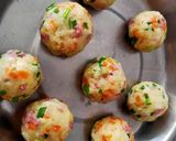 Foto langkah ke 2 dari resep Bola bola isi mozzarella.