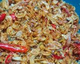 Foto langkah ke 4 dari resep Udang Rebon Goreng kering.