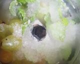 A picture of step 1 of Grapes Mint Mojito.