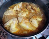 Foto del paso 5 de la receta: Pollo encebollado al ras el hanout propio infusionado en azafrán
