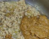 A picture of step 4 of Khoya mater paneer.