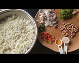 कांदे पोहे (kande pohe recipe in marathi) रेसिपी स्टेप 1 फोटो 