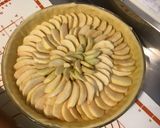 Une image de l'étape 4 de Tarte pommes anciennes,crème et vanille (pâte brisée « tonic »).