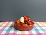 Patatas bravas caseras