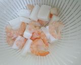A picture of step 1 of Seafood Mix Salt Yakisoba.