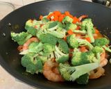 Foto langkah ke 3 dari resep Udang Pedas Manis.