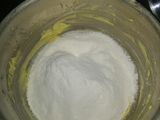Lidah Kucing Topping Meringue