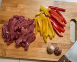 Hình bước làm 1 của món Bò Xào Ớt Chuông (Peper Beef Stir Fried)