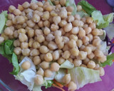 Foto del paso 1 de la receta: Ensalada de garbanzos y tomates secos