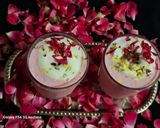 A picture of step 3 of Gulkand Milkshake.