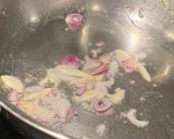 Foto langkah ke 3 dari resep Stir Fry Napa Cabbage with Scrambled Eggs.