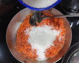 A picture of step 4 of Gajar ka halwa.