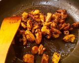 Szójaszószos pácolt csirke, kurkumás rizzsel, párolt zöldséggel recept fázis 3 fotója