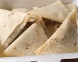 A picture of step 4 of Frozen roll and samosa.