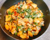 गोभी आलू की सूखी सब्जी (Gobi aloo ki sukhi sabzi recipe in Hindi) रेसिपी चरण 5 फोटो