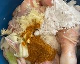 Foto langkah ke 2 dari resep Ayam goreng kari.