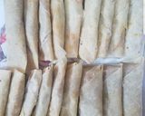 A picture of step 5 of Chicken & veges rolls.