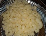 A picture of step 2 of Simple White sauce maggi Macroni/pasta.