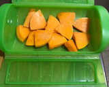 Foto del paso 1 de la receta: Brótola en salsa de naranja co puré de calabaza con piñones